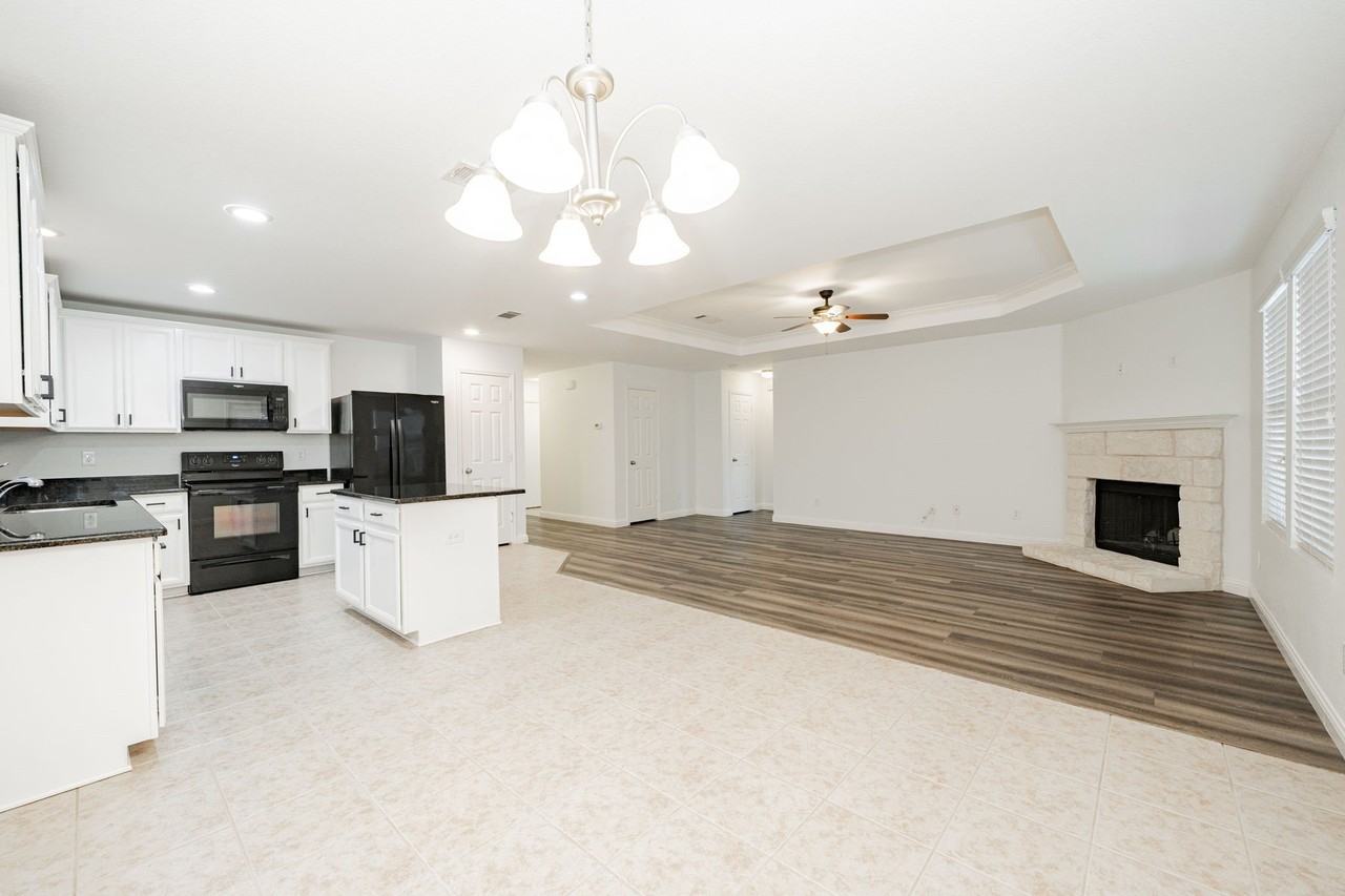 122 Feverbush Dr - Photo 6 of 16