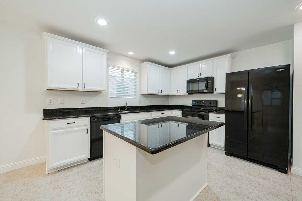 122 Feverbush Dr - Photo 7 of 16