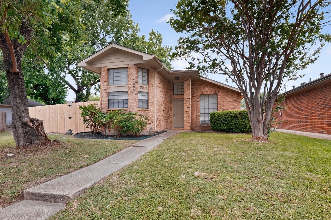 2521 Winter Oak St - Photo 2 of 40