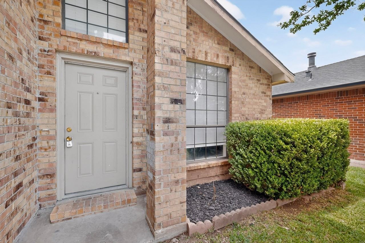 2521 Winter Oak St - Photo 4 of 40