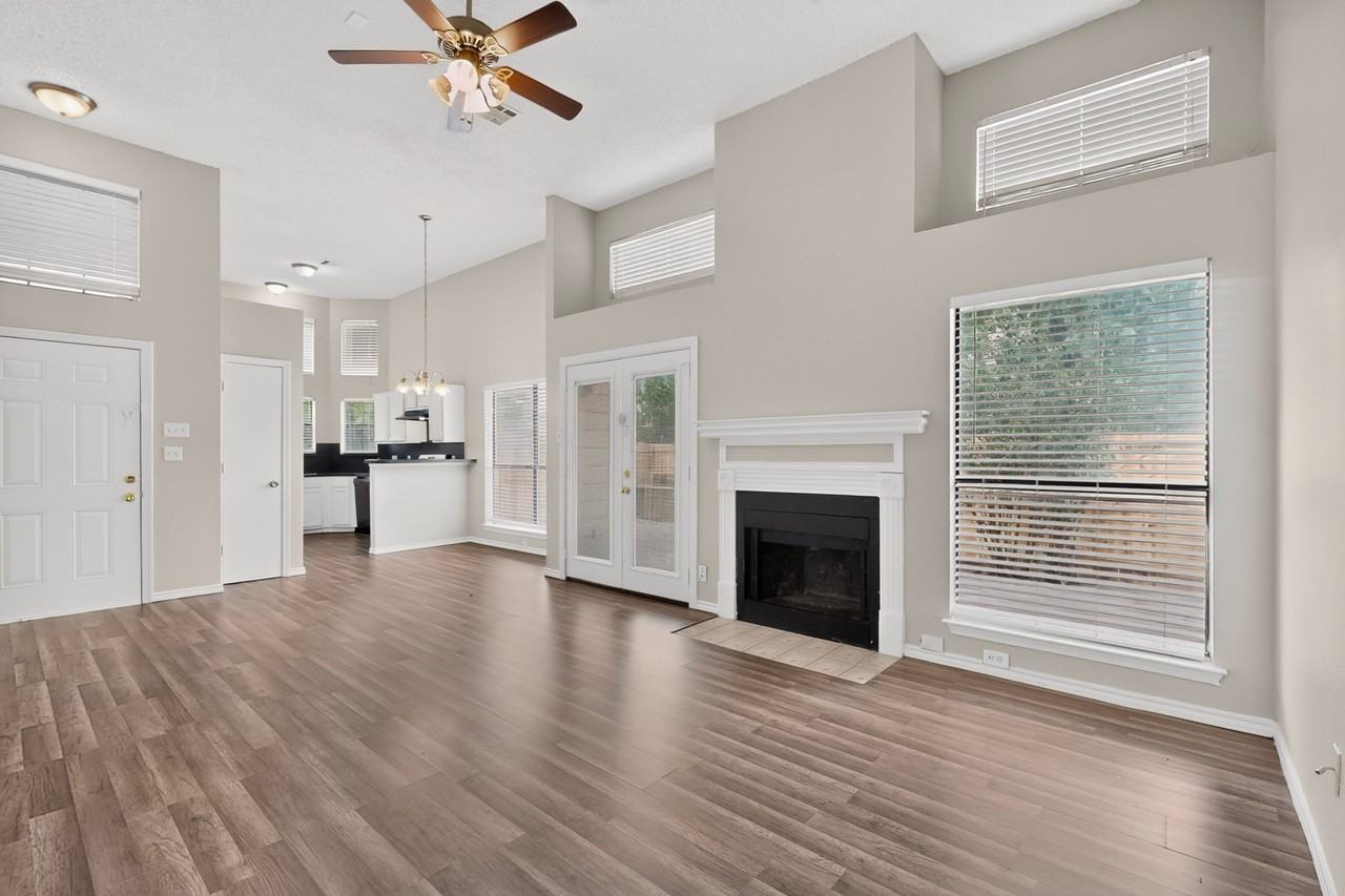 2521 Winter Oak St - Photo 6 of 40