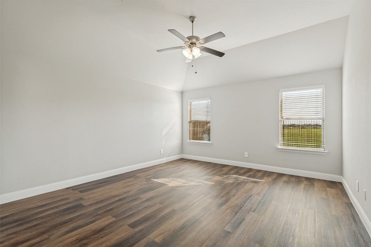 328 Van Buren Dr - Photo 5 of 13