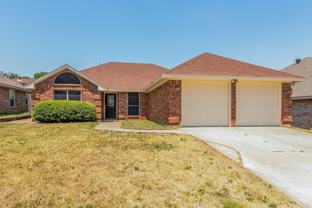 319 Kessler Dr - Photo 1 of 1