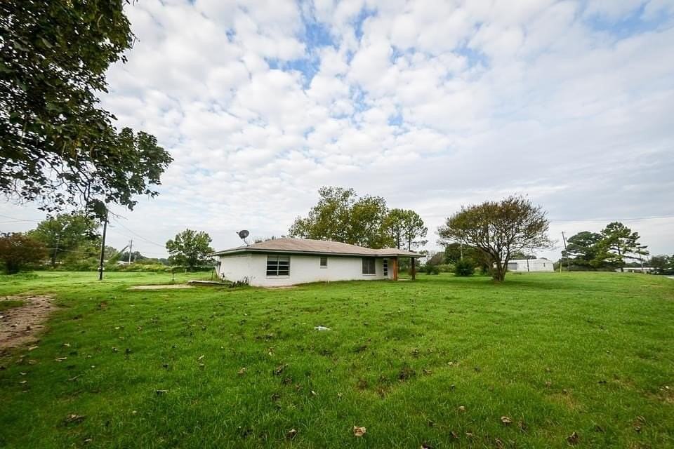 5283 Carpenters Bluff Rd - Photo 2 of 12