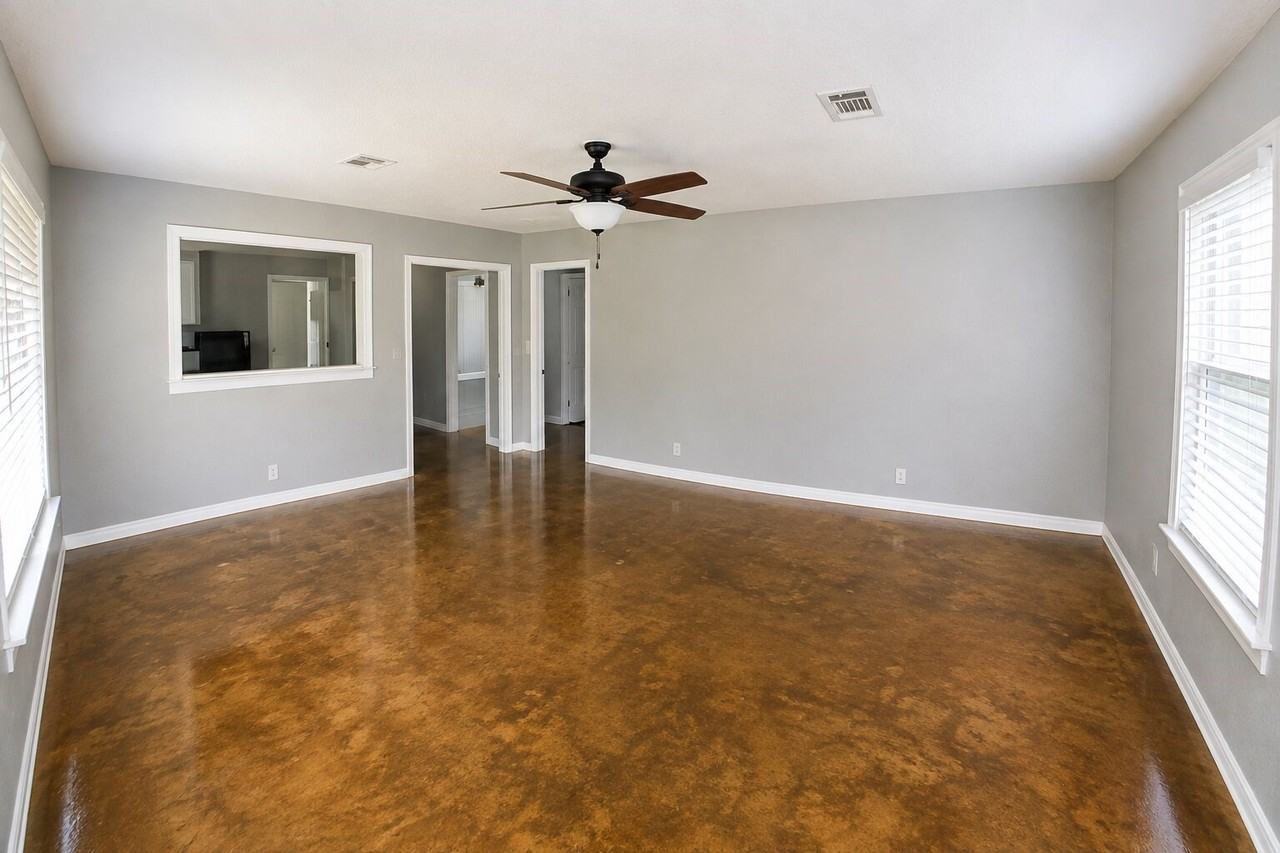 5283 Carpenters Bluff Rd - Photo 3 of 12