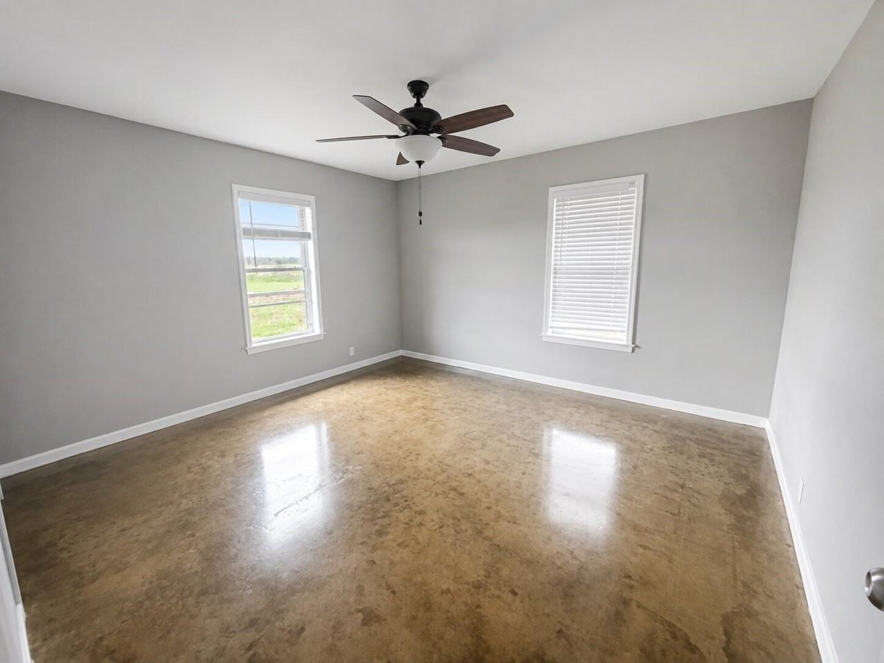 5283 Carpenters Bluff Rd - Photo 6 of 12