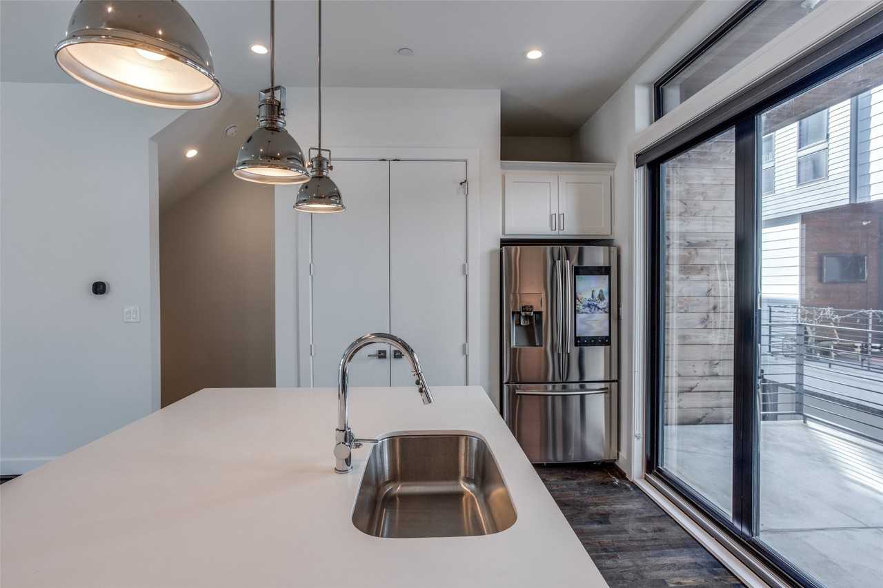 2117 N Garrett Ave #106 - Photo 6 of 28