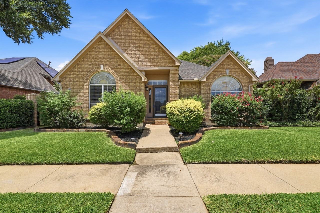 313 Pecos Trl - Photo 4 of 34