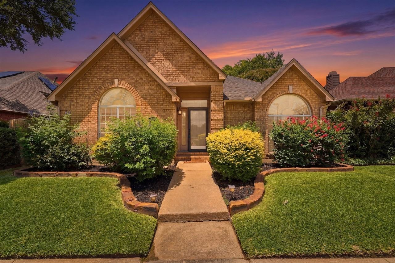 313 Pecos Trl - Photo 5 of 34