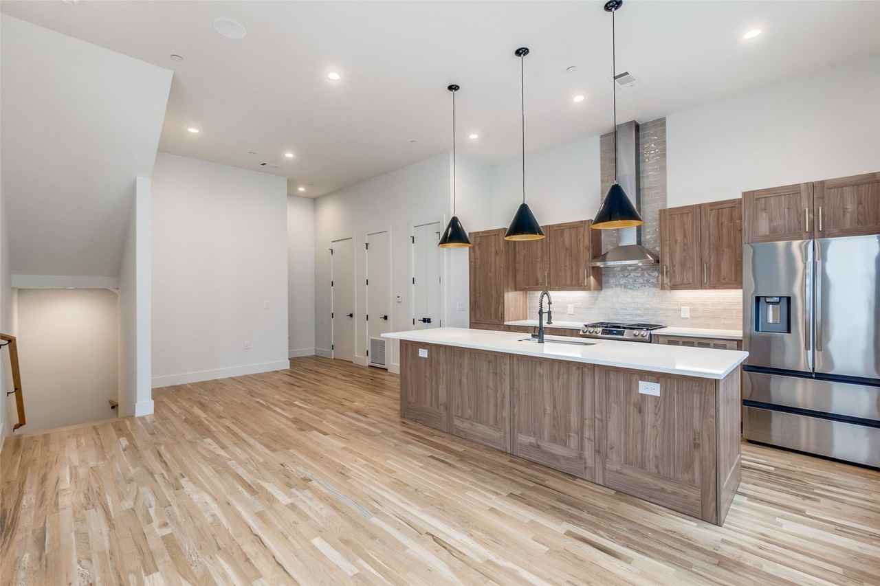 5609 Live Oak St #502 - Photo 4 of 20