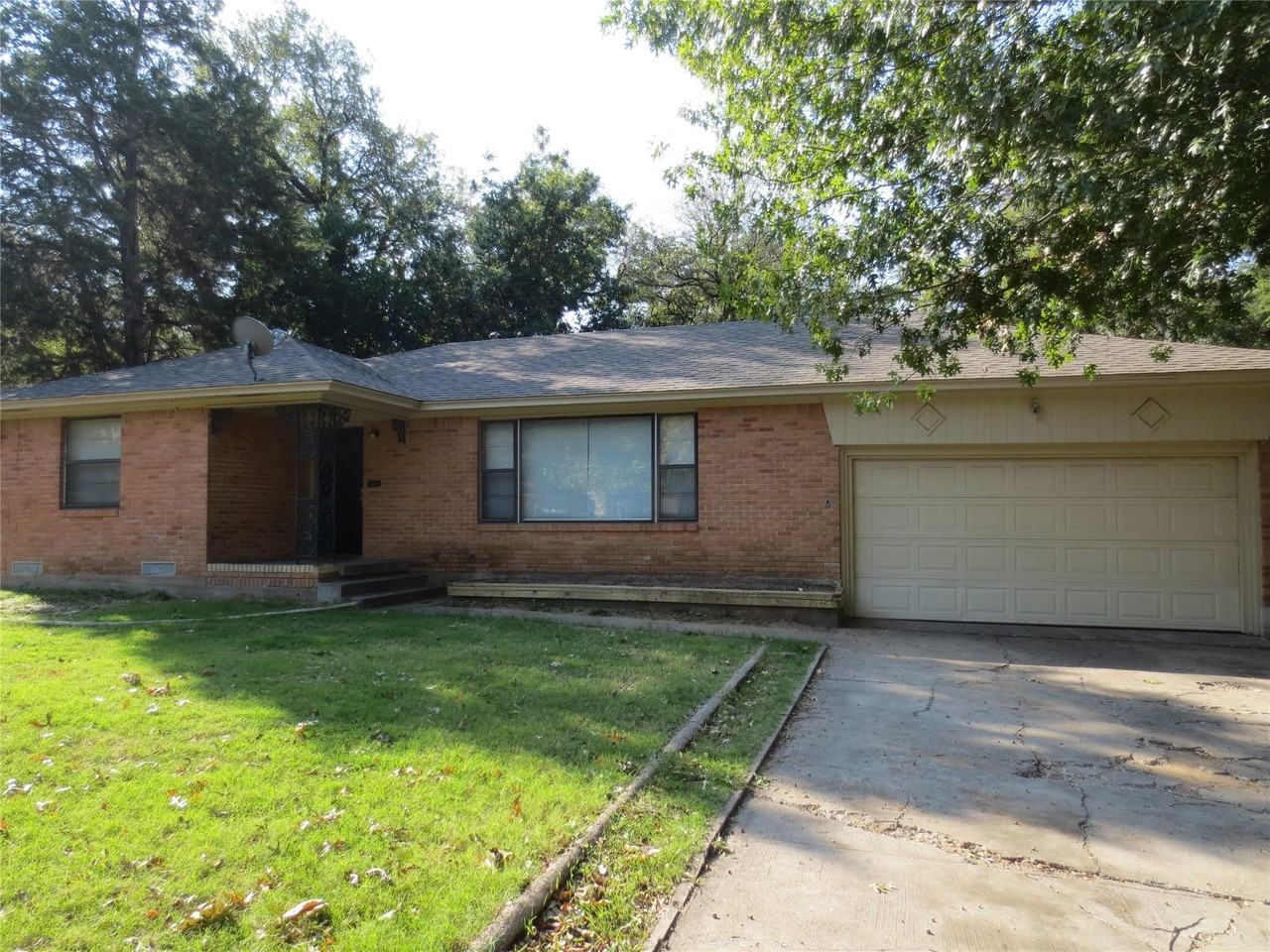 7410 Piedmont Dr