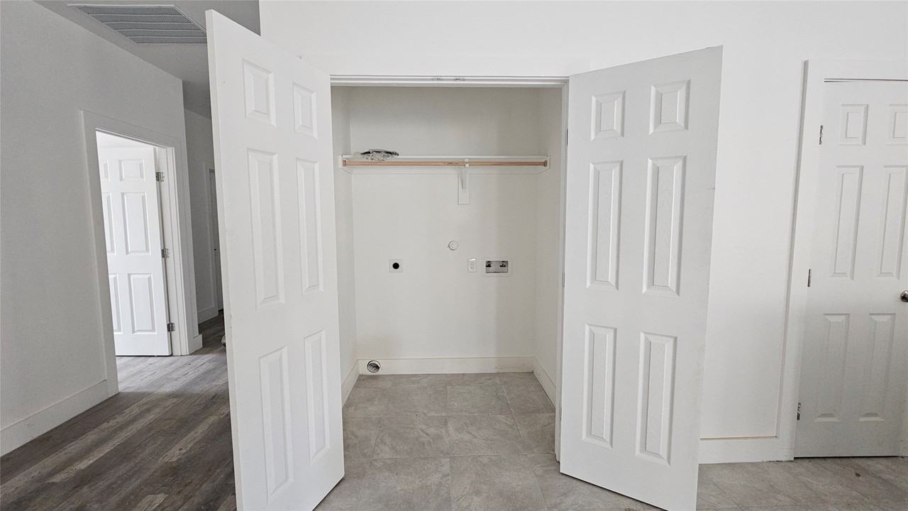 804 S Catherine St - Photo 5 of 14