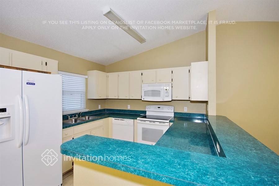 711 Hawk Ln - Photo 7 of 17