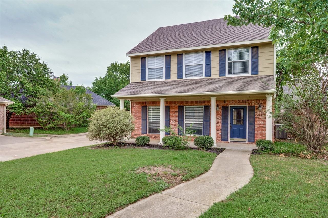 1156 Bent Oaks Dr - Photo 3 of 25