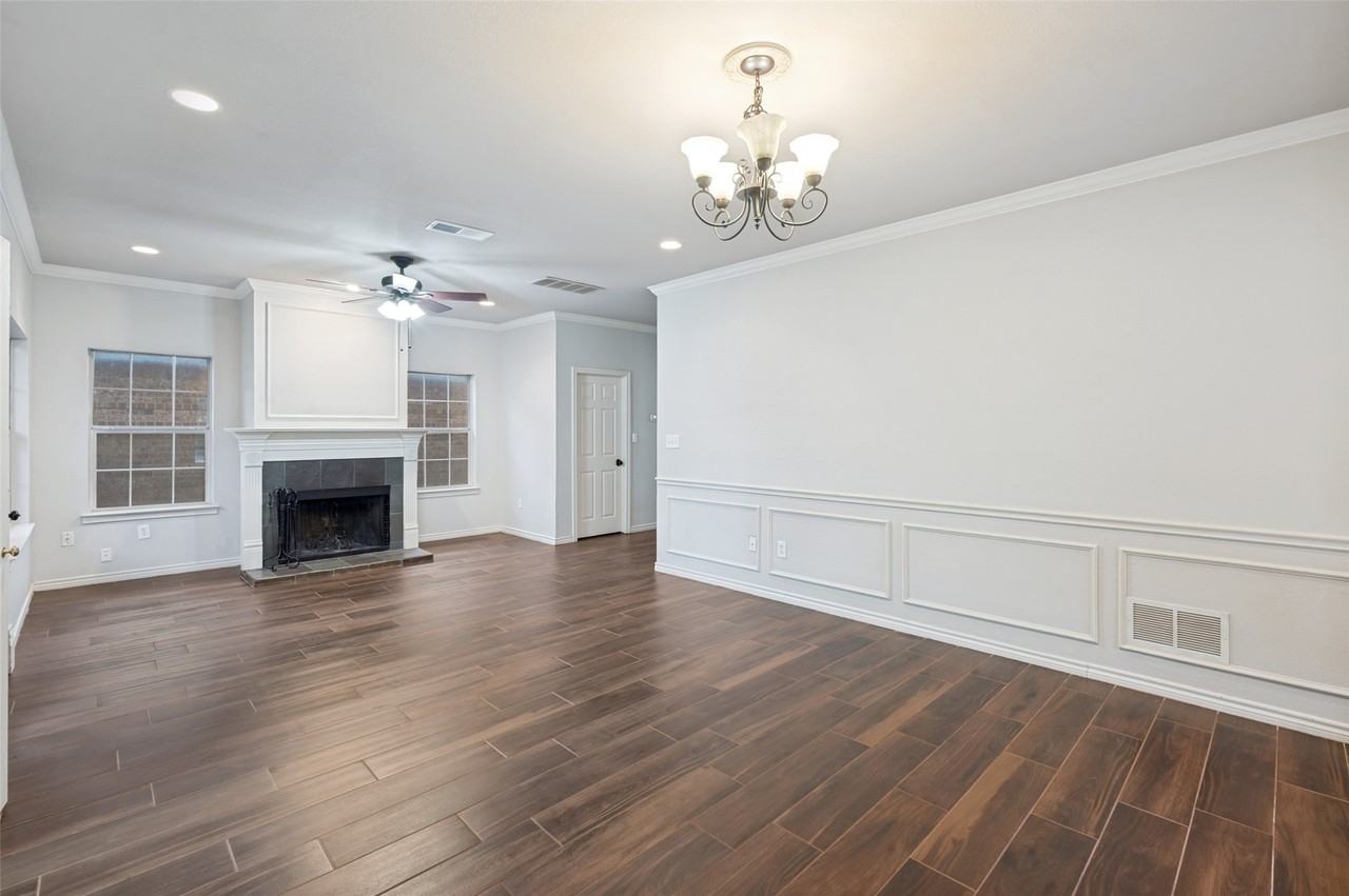 1156 Bent Oaks Dr - Photo 6 of 25