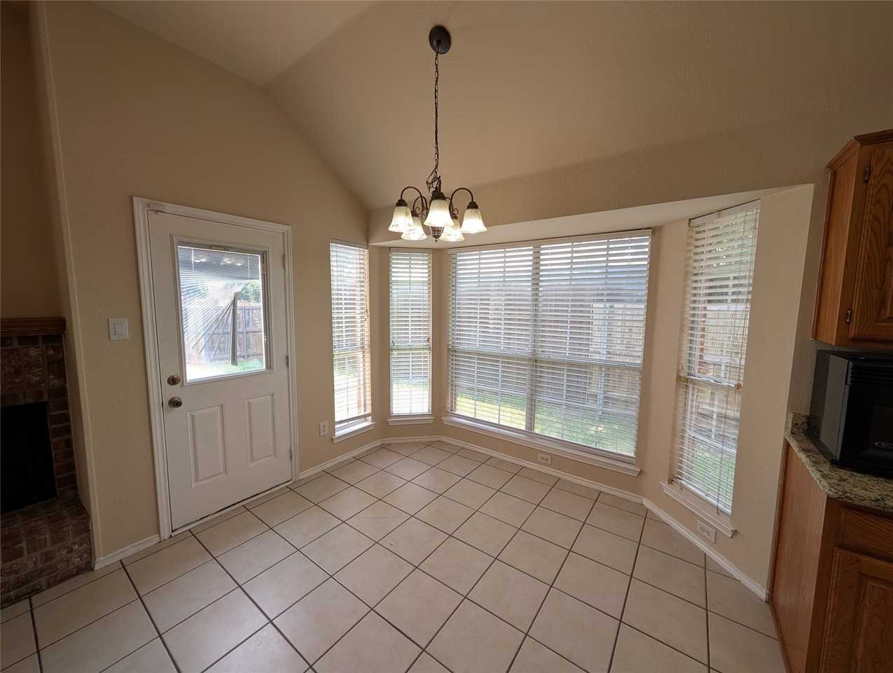6000 Arlington Dr - Photo 6 of 22