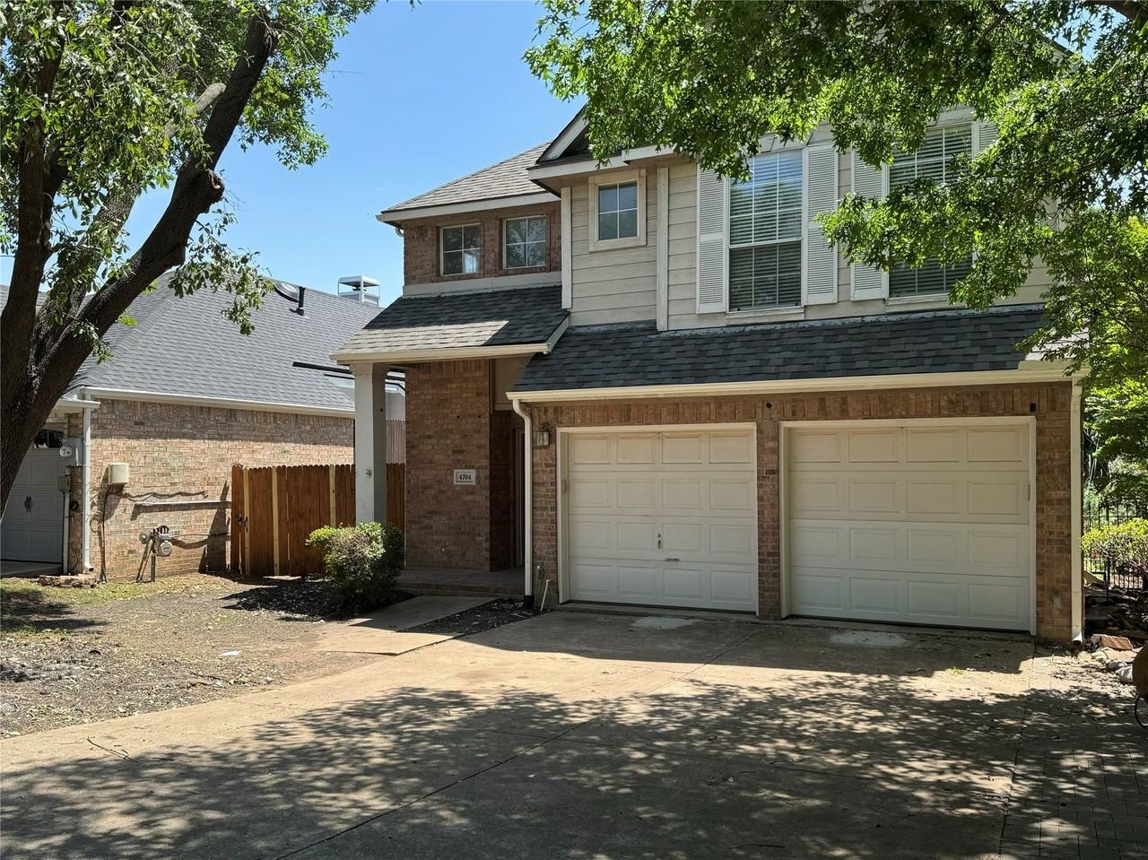 4704 Rockcreek Ln - Photo 2 of 23