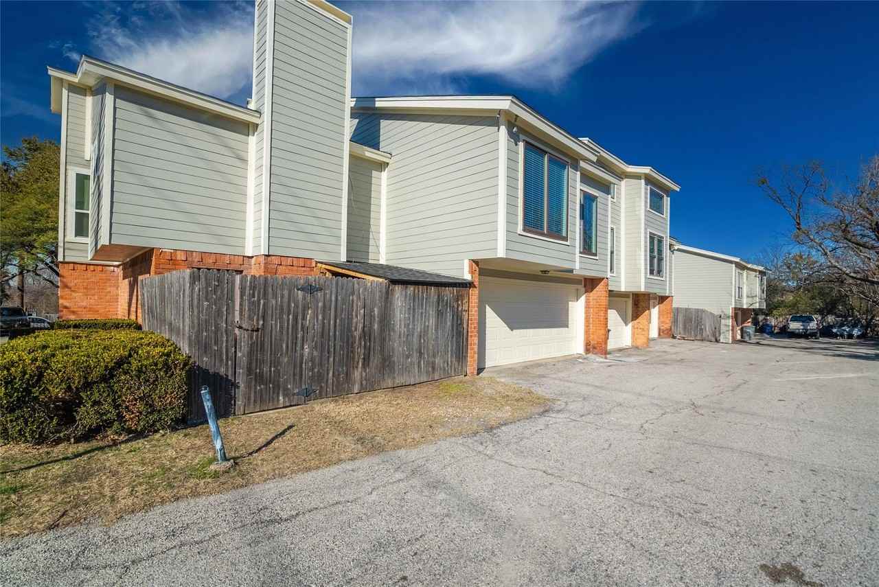 6738 Eastridge Dr #101 - Photo 4 of 23