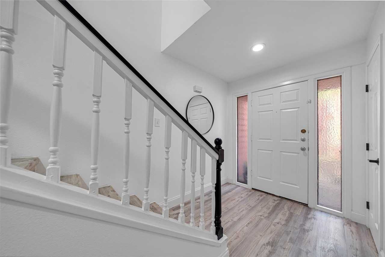 6738 Eastridge Dr #101 - Photo 6 of 23