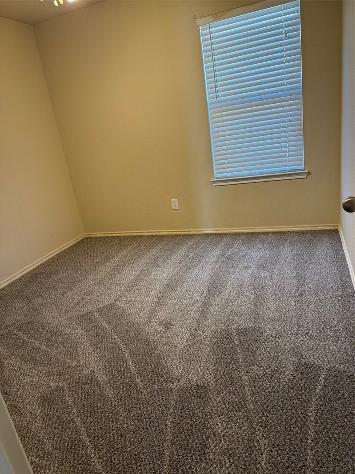 1123 Rainer Dr - Photo 3 of 6