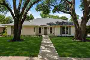 featured image of 10215 Dale Crest Dr