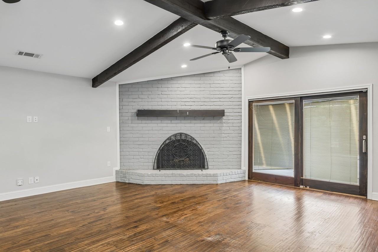 10215 Dale Crest Dr - Photo 3 of 26