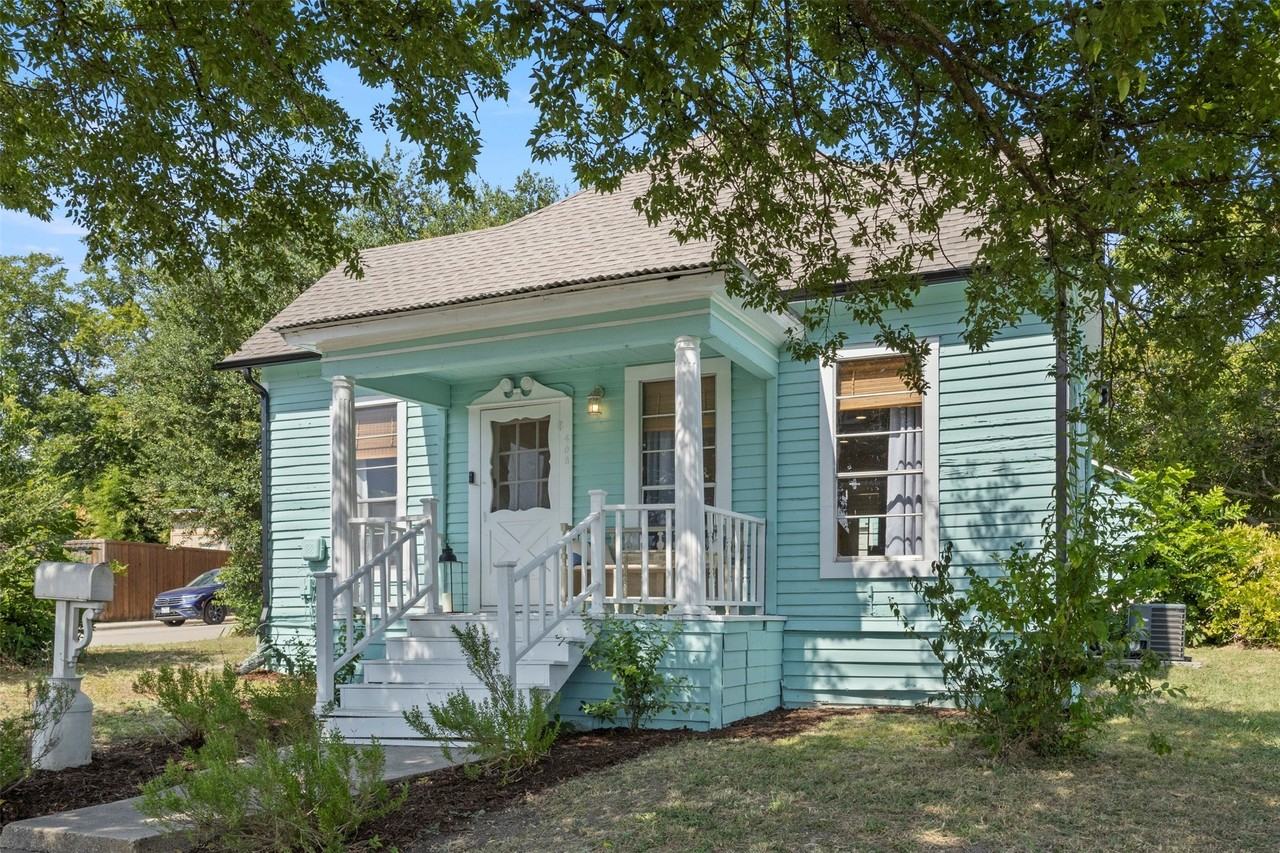 408 S College St - Photo 3 of 20