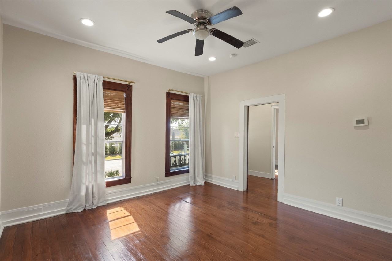 408 S College St - Photo 7 of 20