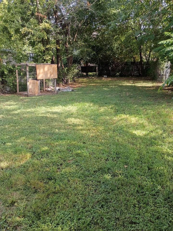 1310 Stone Dr - Photo 3 of 9
