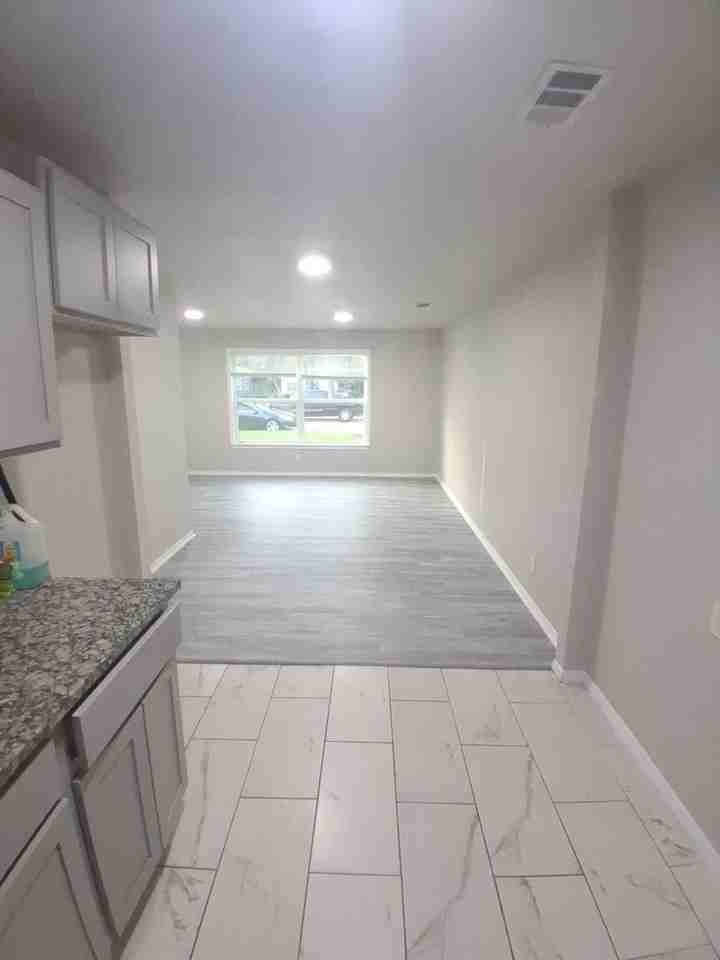 1310 Stone Dr - Photo 7 of 9
