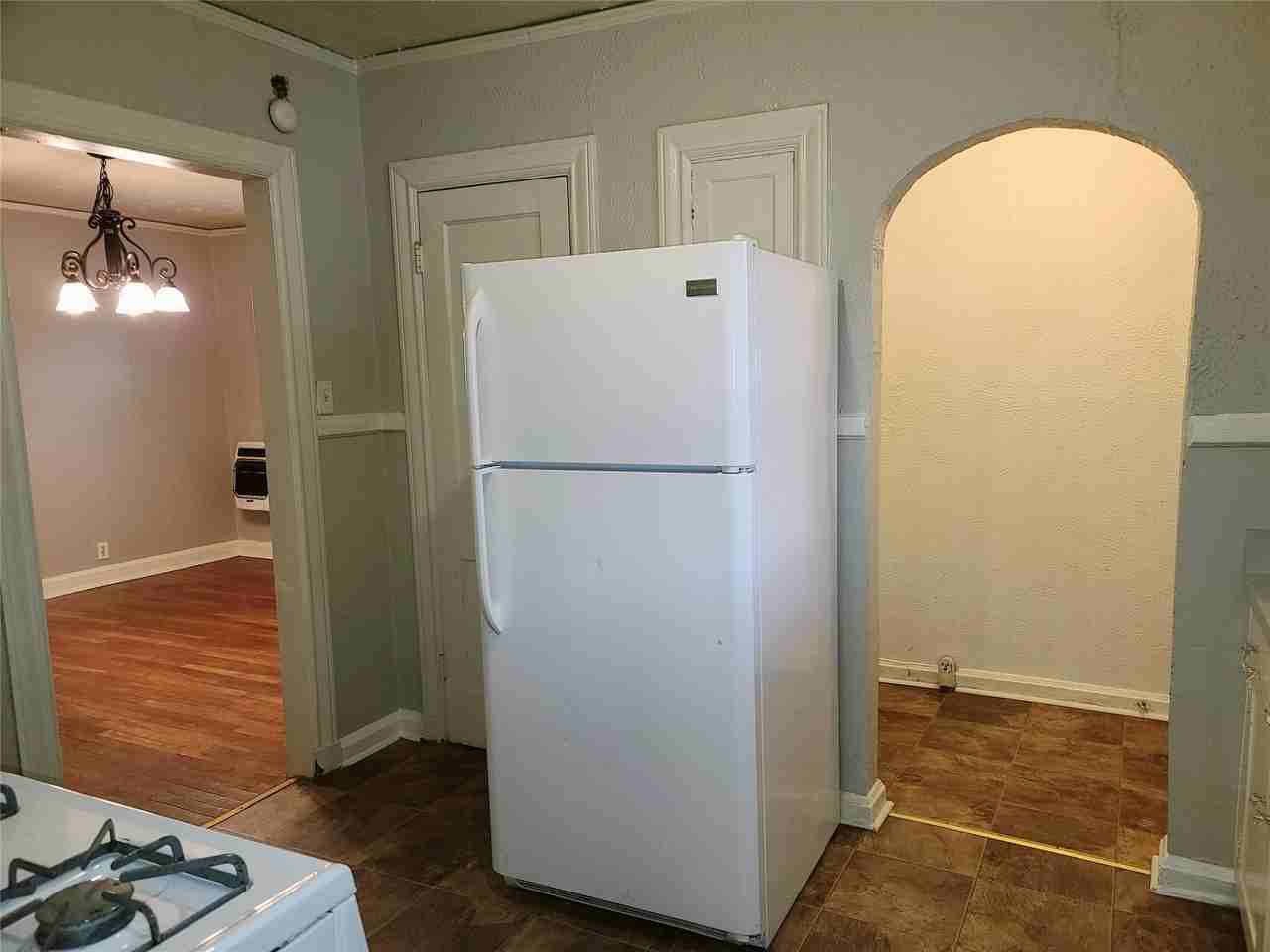 5707 Ross Ave - Photo 6 of 25