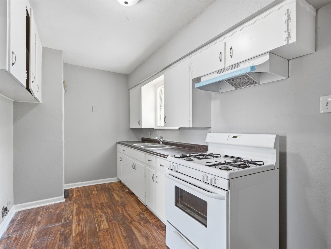 2025 Westchester Dr - Photo 6 of 14