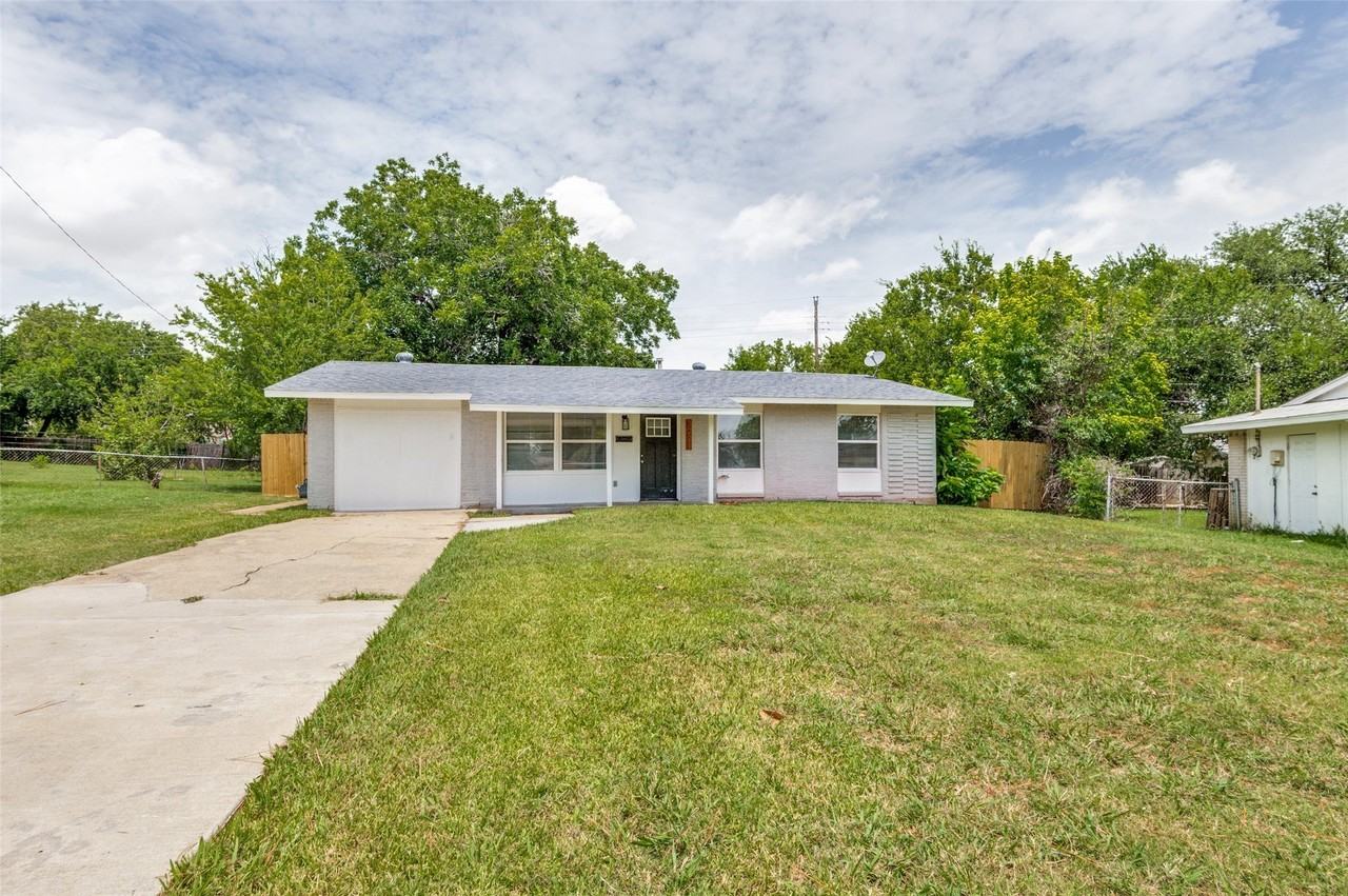3221 Ridgeview Cir
