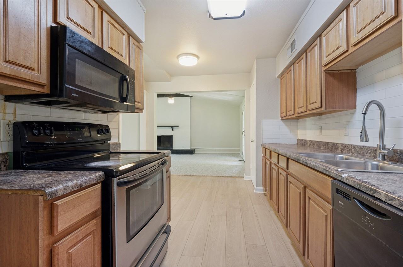 3221 Ridgeview Cir - Photo 6 of 12