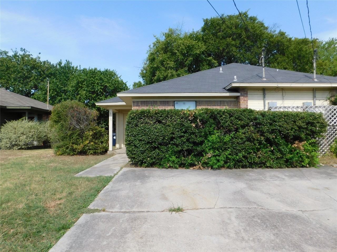 3305 Gardenview Cir - Photo 2 of 18