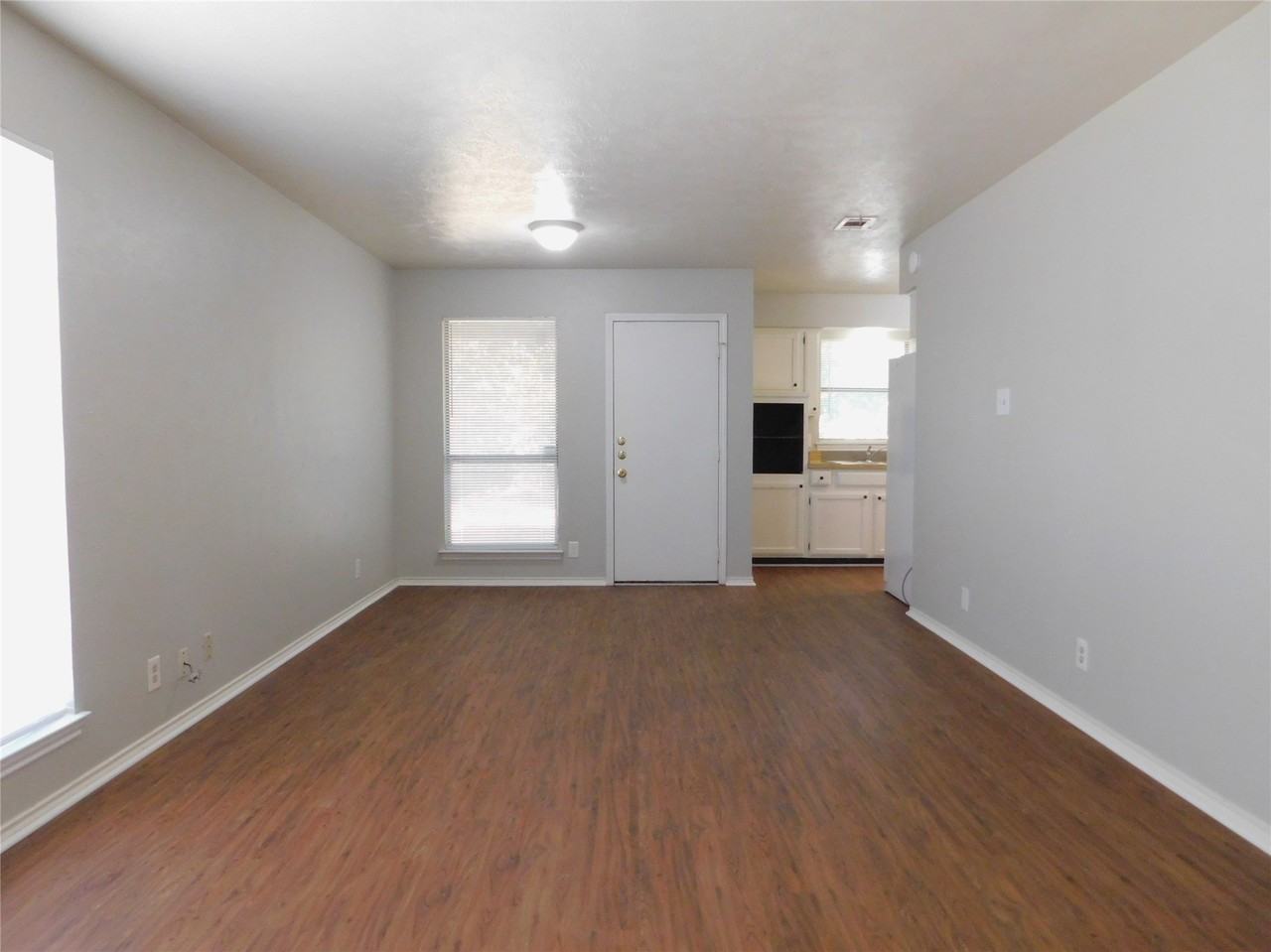 3305 Gardenview Cir - Photo 5 of 18