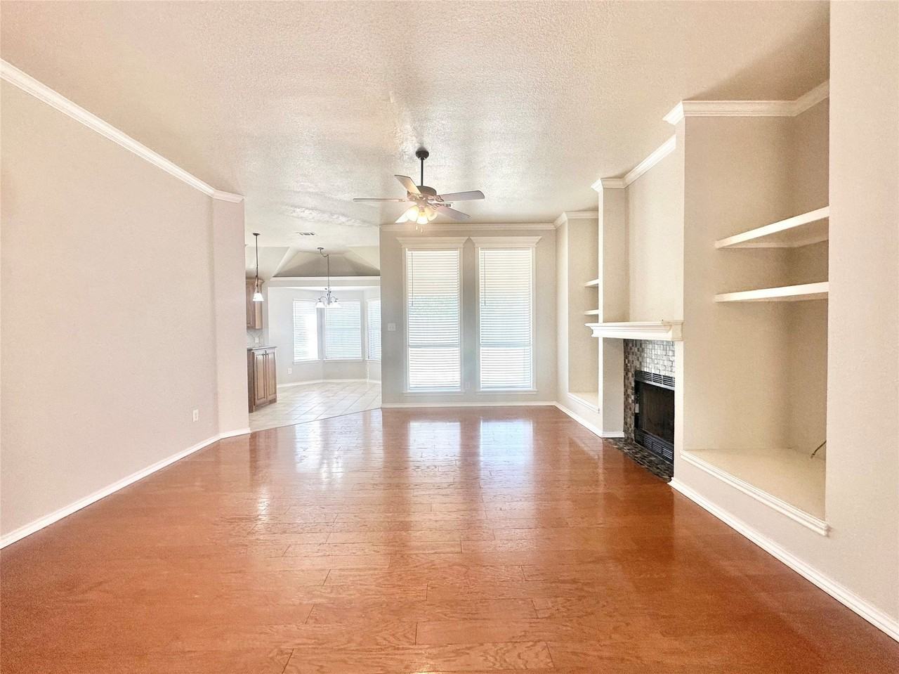 1806 Sand Stone Dr - Photo 2 of 20