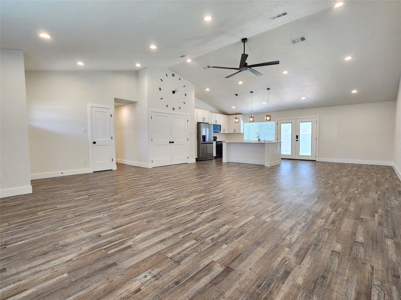 5004 N Colony Blvd - Photo 4 of 30