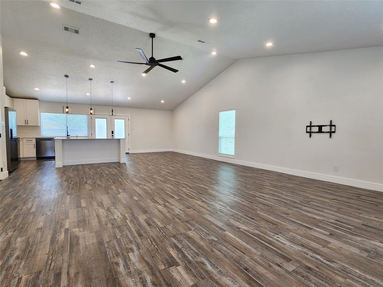 5004 N Colony Blvd - Photo 6 of 30