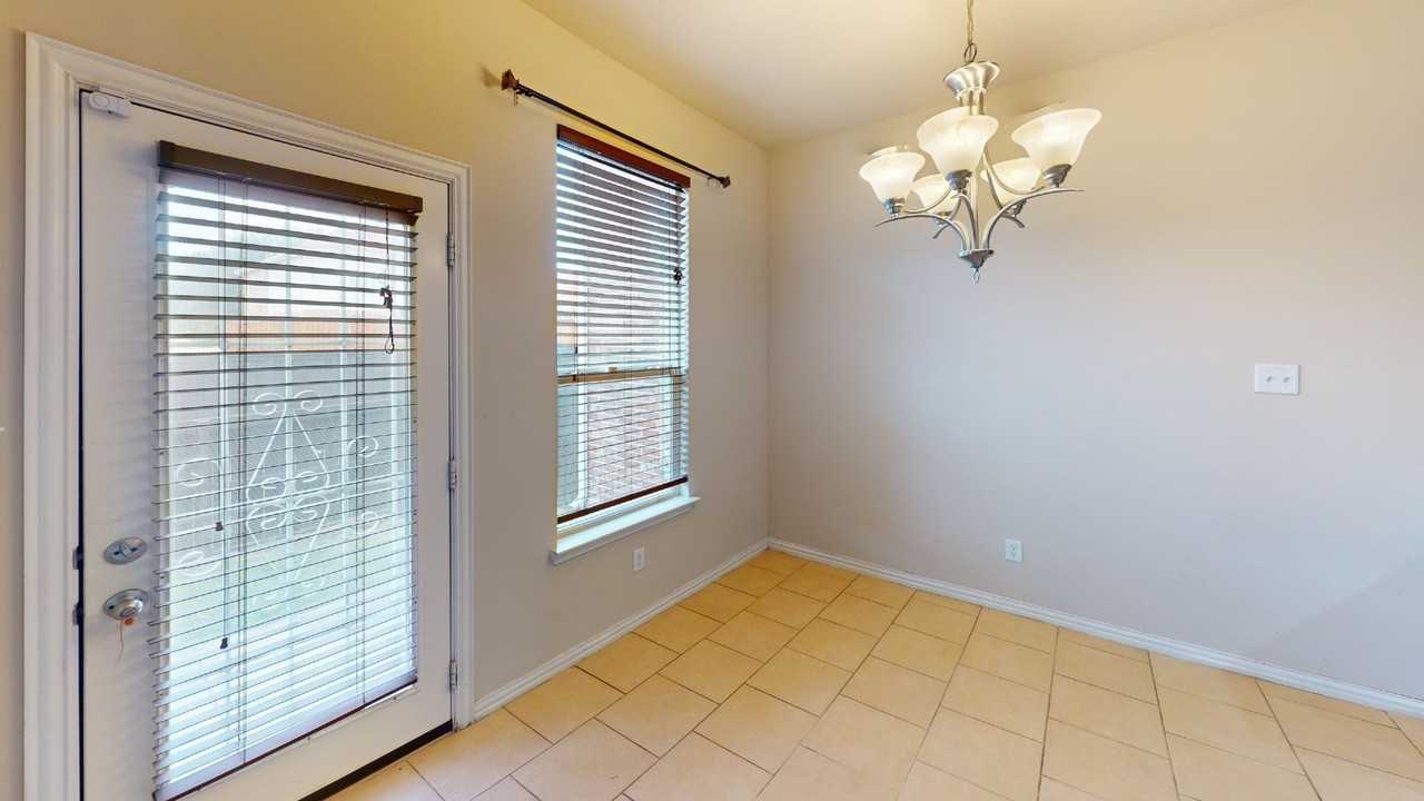4651 Penelope Ln - Photo 6 of 19