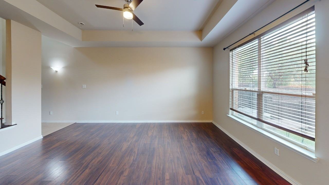 4651 Penelope Ln - Photo 7 of 19