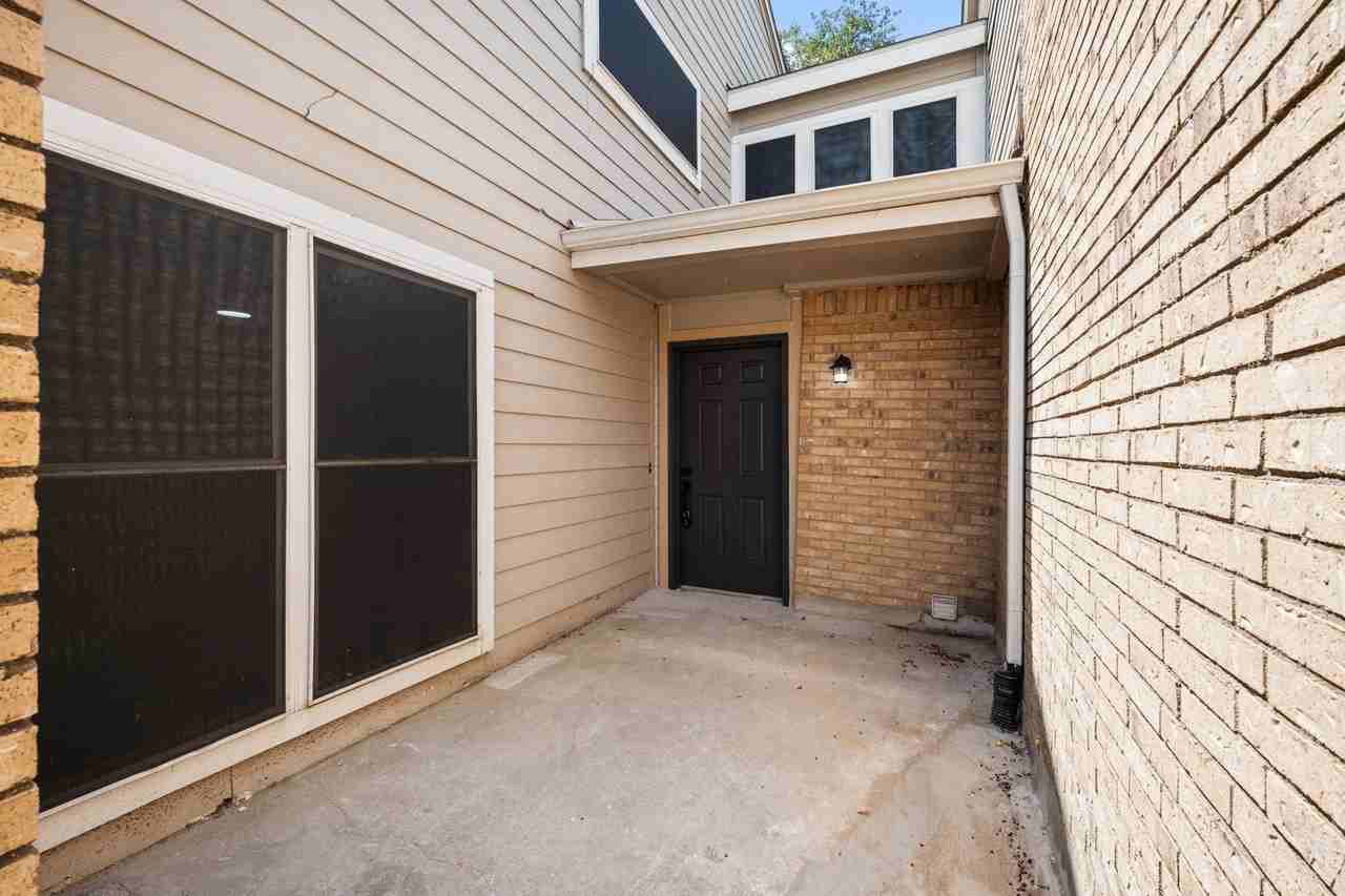 2706 Creek Wood Ct - Photo 4 of 28