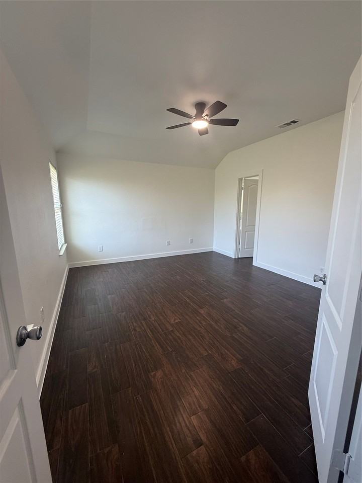 310 Millstone Dr - Photo 7 of 23