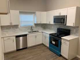 821 W Day St #823 - Photo 1 of 1