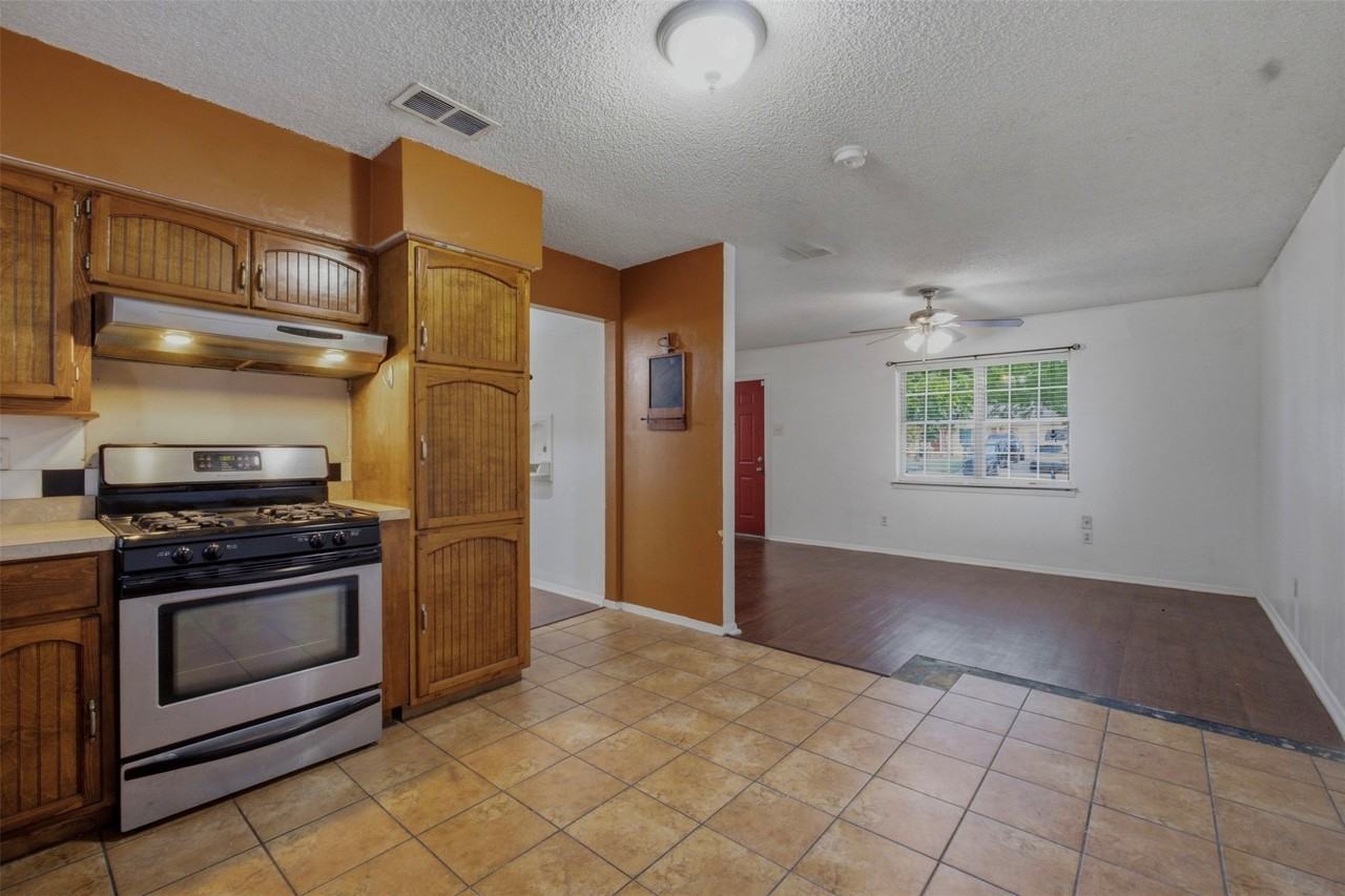 4577 Bonanza Ln - Photo 5 of 16