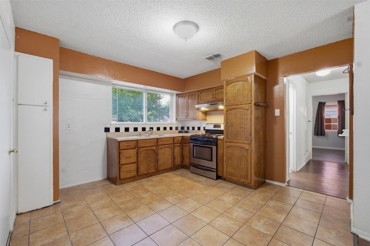 4577 Bonanza Ln - Photo 6 of 16