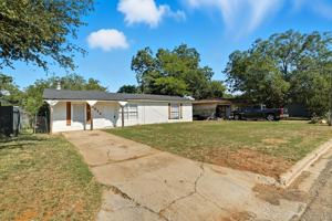 featured image of 2034 Collins Ave