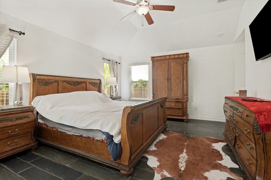 409 Creek Point Ln - Photo 7 of 12
