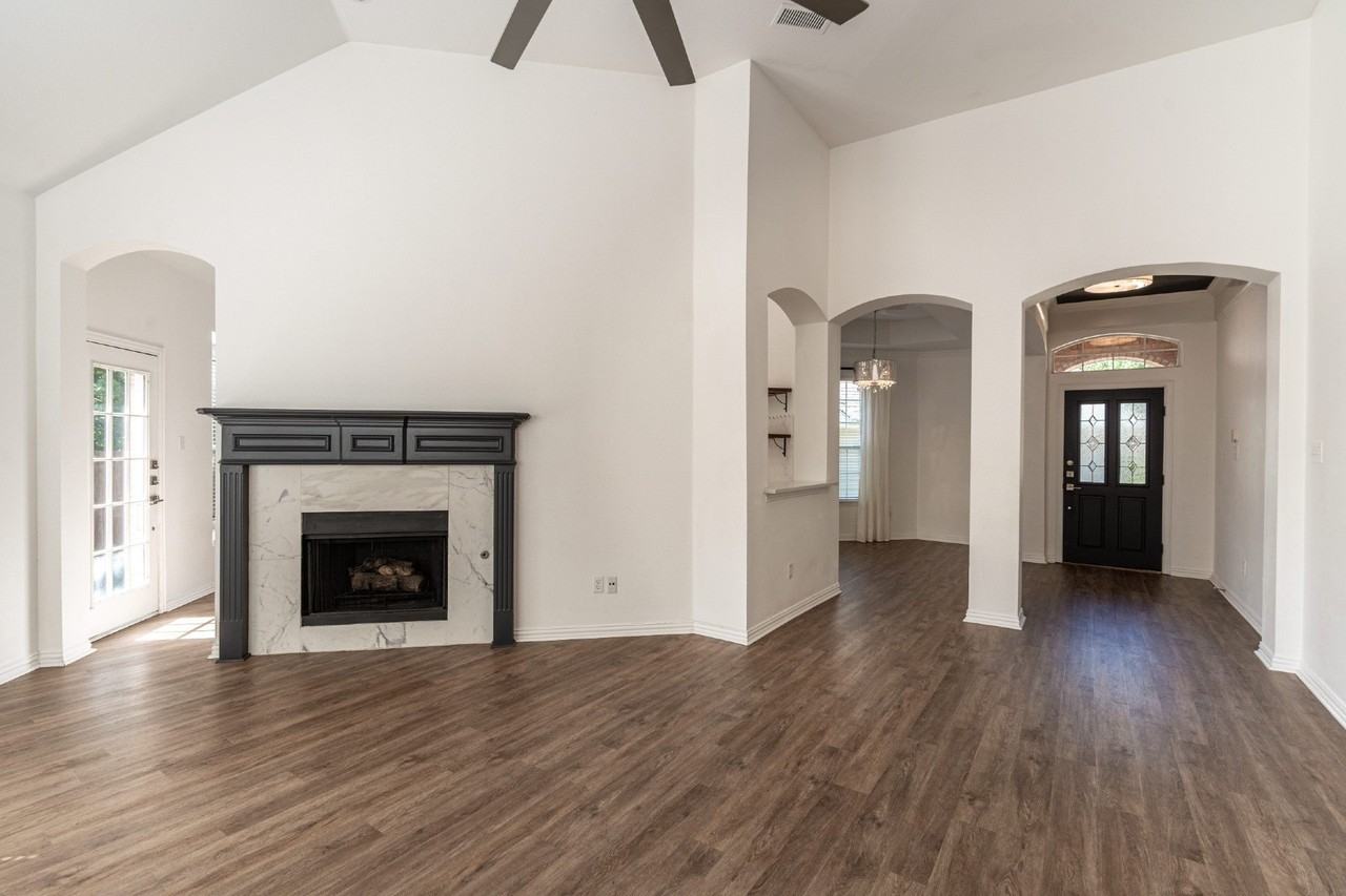 5022 Enclave Ct - Photo 5 of 21
