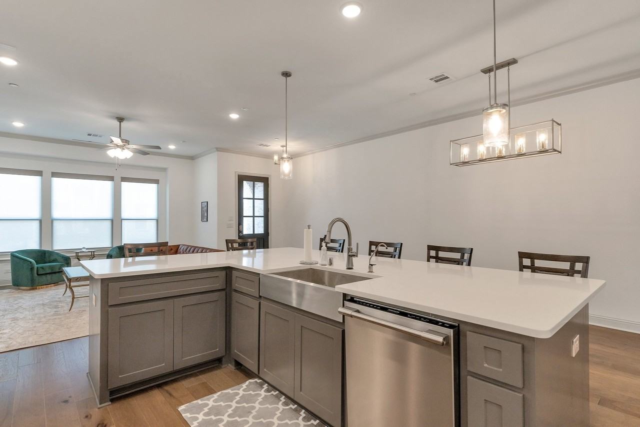1900 Melinda Ln - Photo 6 of 19